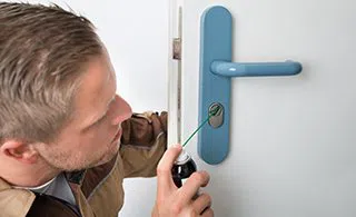 Lock Locksmith Tech Colorado Springs, CO 719-315-3314 - re-key-locks